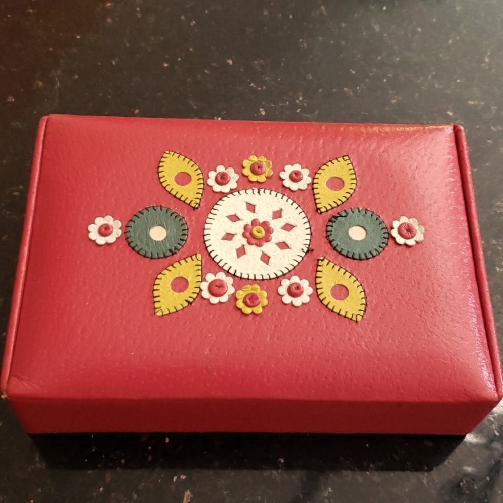 Vtg red leather jewelry box
